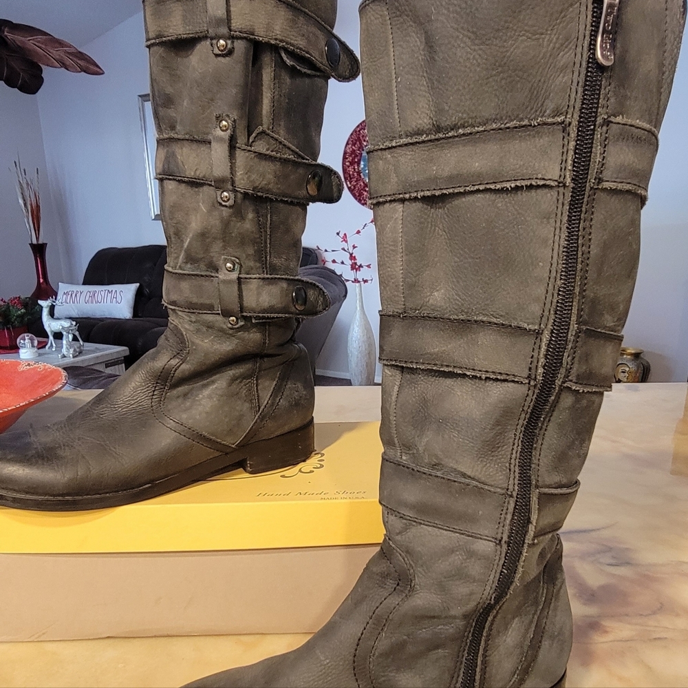 Black Leather Two Lips Rustic Boots Size 7